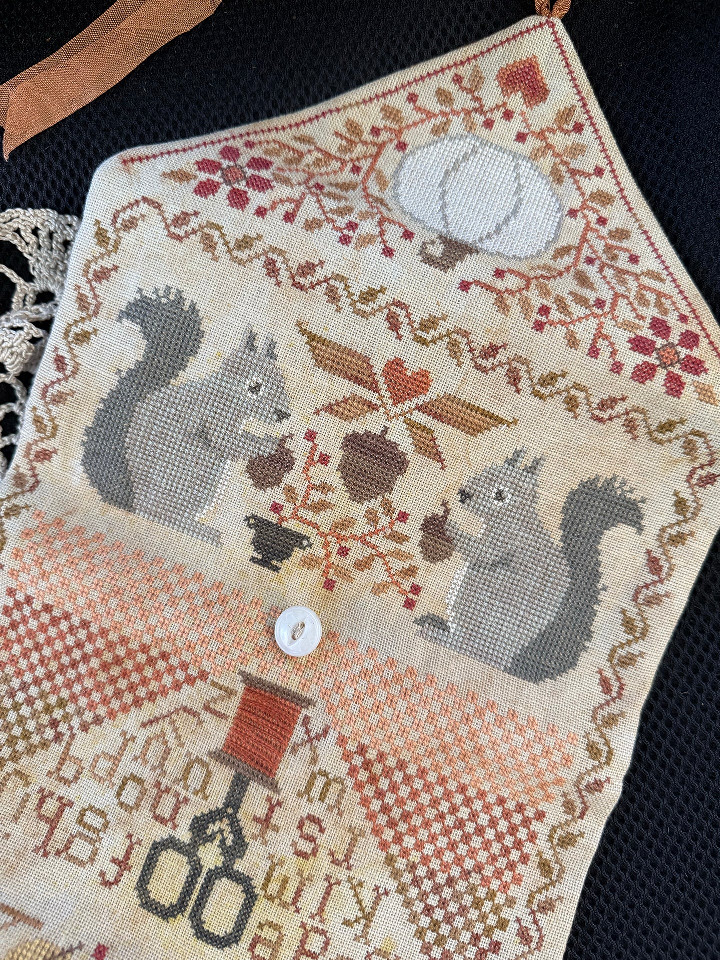 XS406 Autumnal Sewing Roll Cross Stitch Chart