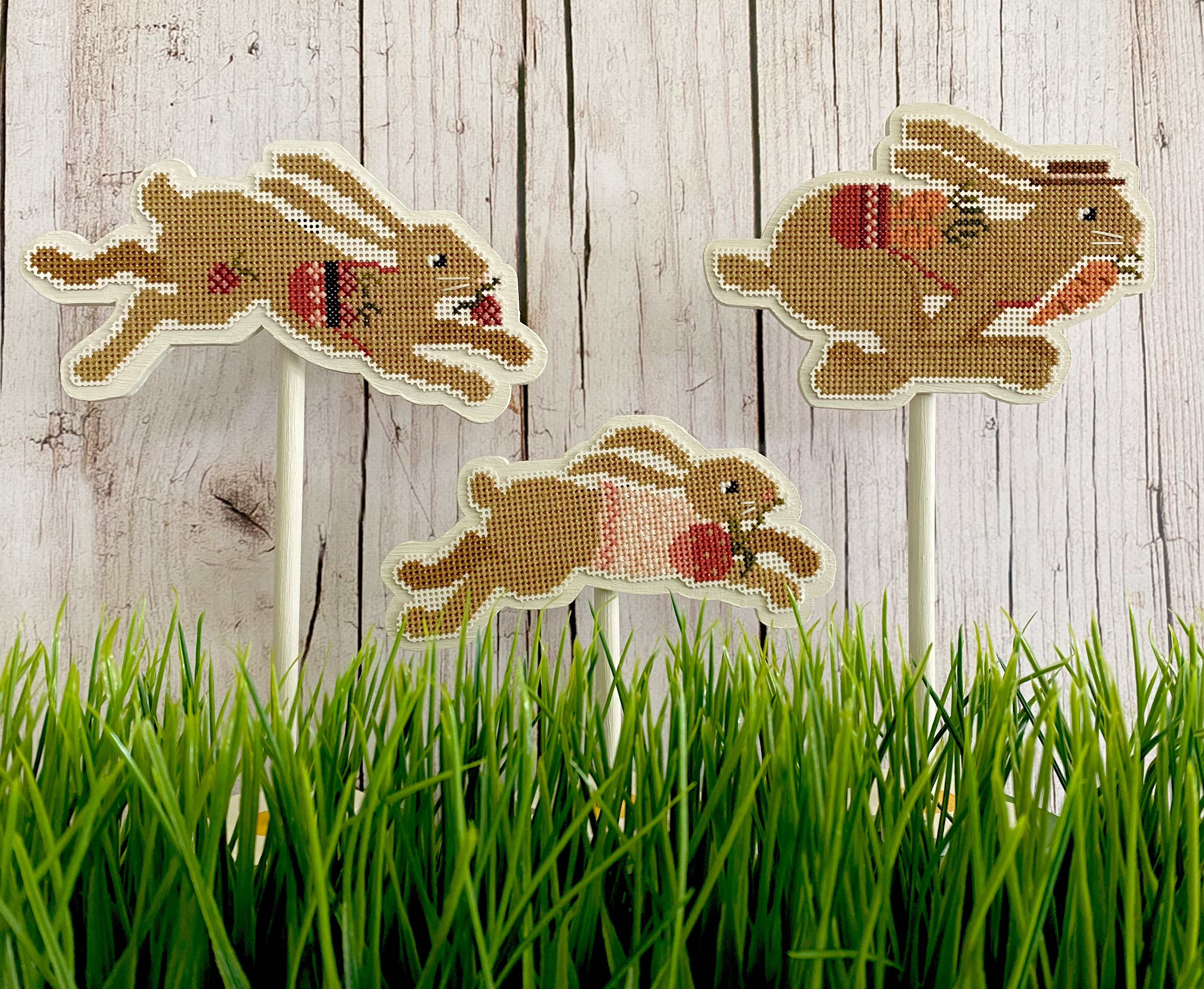 XS330 Bunny Thieves  Cross Stitch Chart