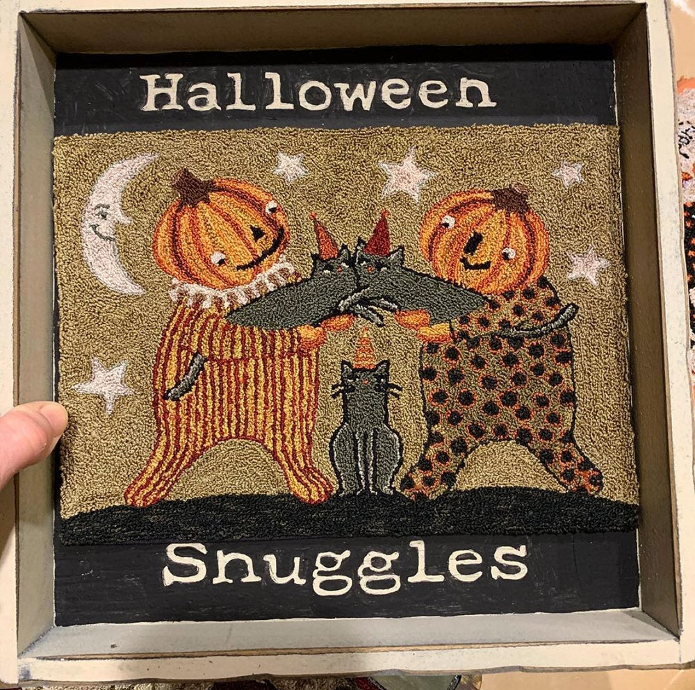PN199 Halloween Snuggles Punchneedle Pattern