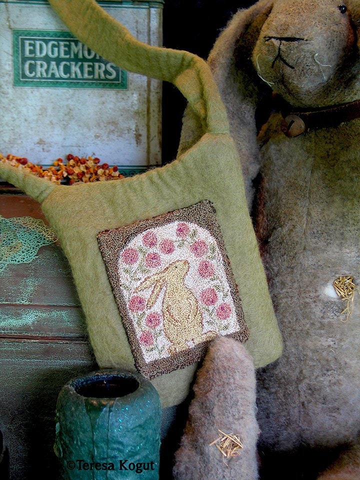 PN059 Curious Bunny Punchneedle Pattern