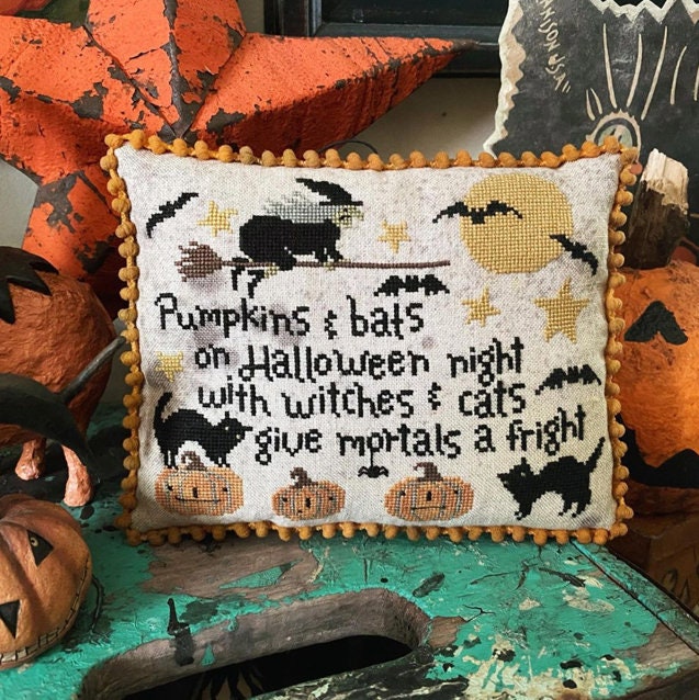 XS298 Pumpkins & Bats Cross Stitch Chart