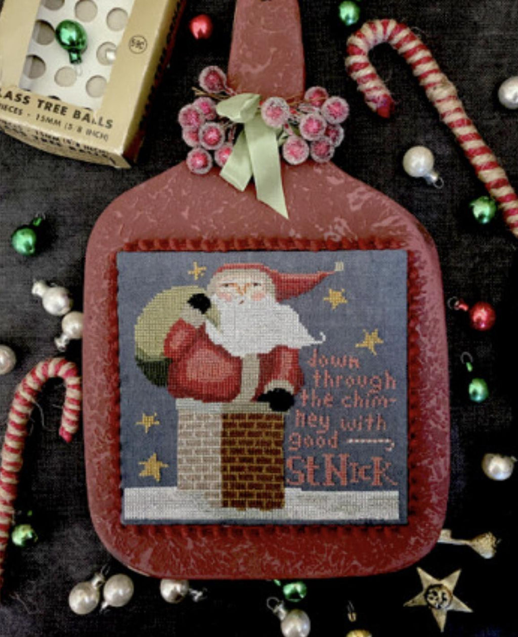 XS316 Stuck Santa Cross Stitch Chart